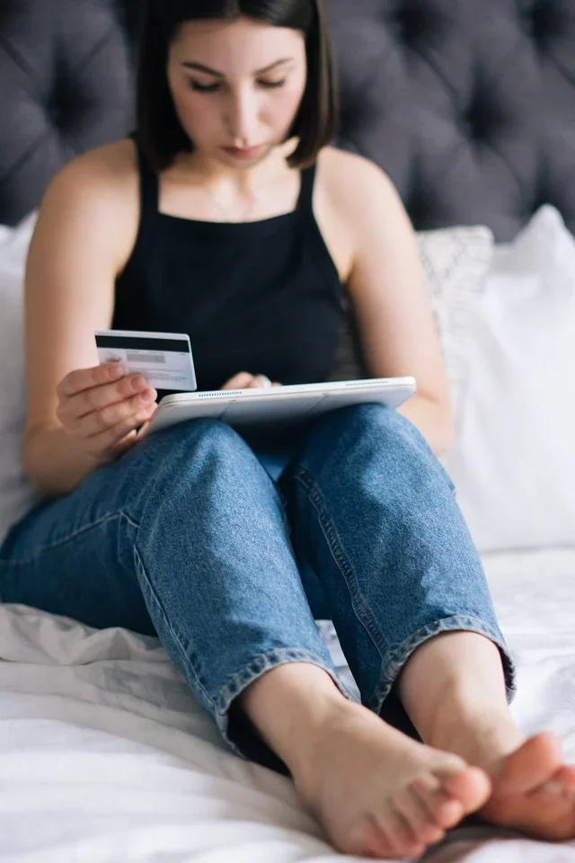 The Smart Shopper's Credit Card Comparison Checklist: How to Pick the Right Card Without the Hype